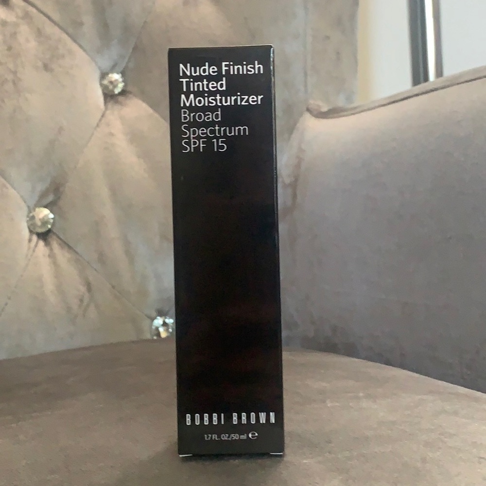 Bobbi Brown Nude Moisturizer SPF15 DEEP TINT